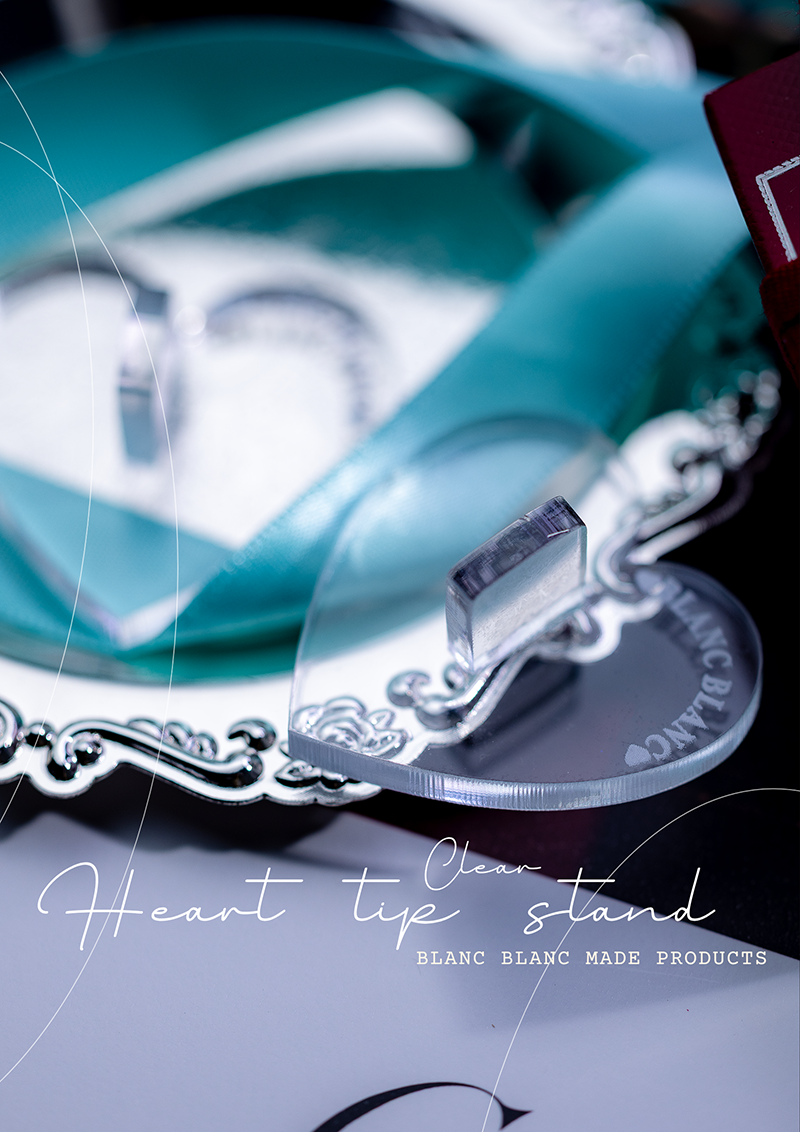 Blanc Blanc - (M168) Clear Heart Tip Stand (1pc)
