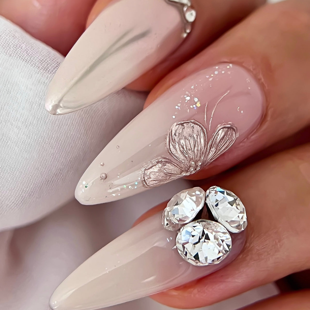 Nailbayo - Doi Tong Multi White Gel TG-03 (5g)