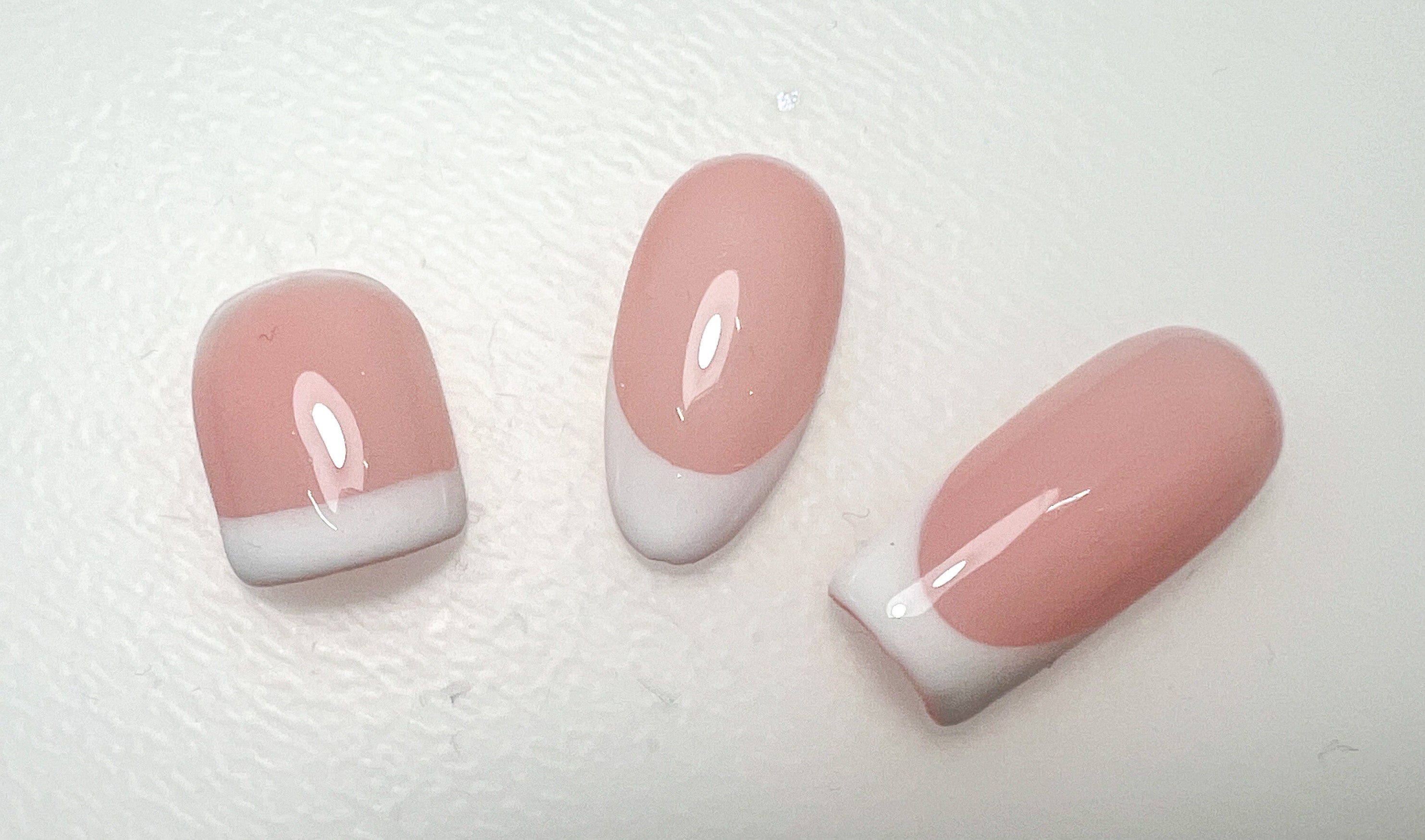 Different Ways to Achieve French Tip Nails