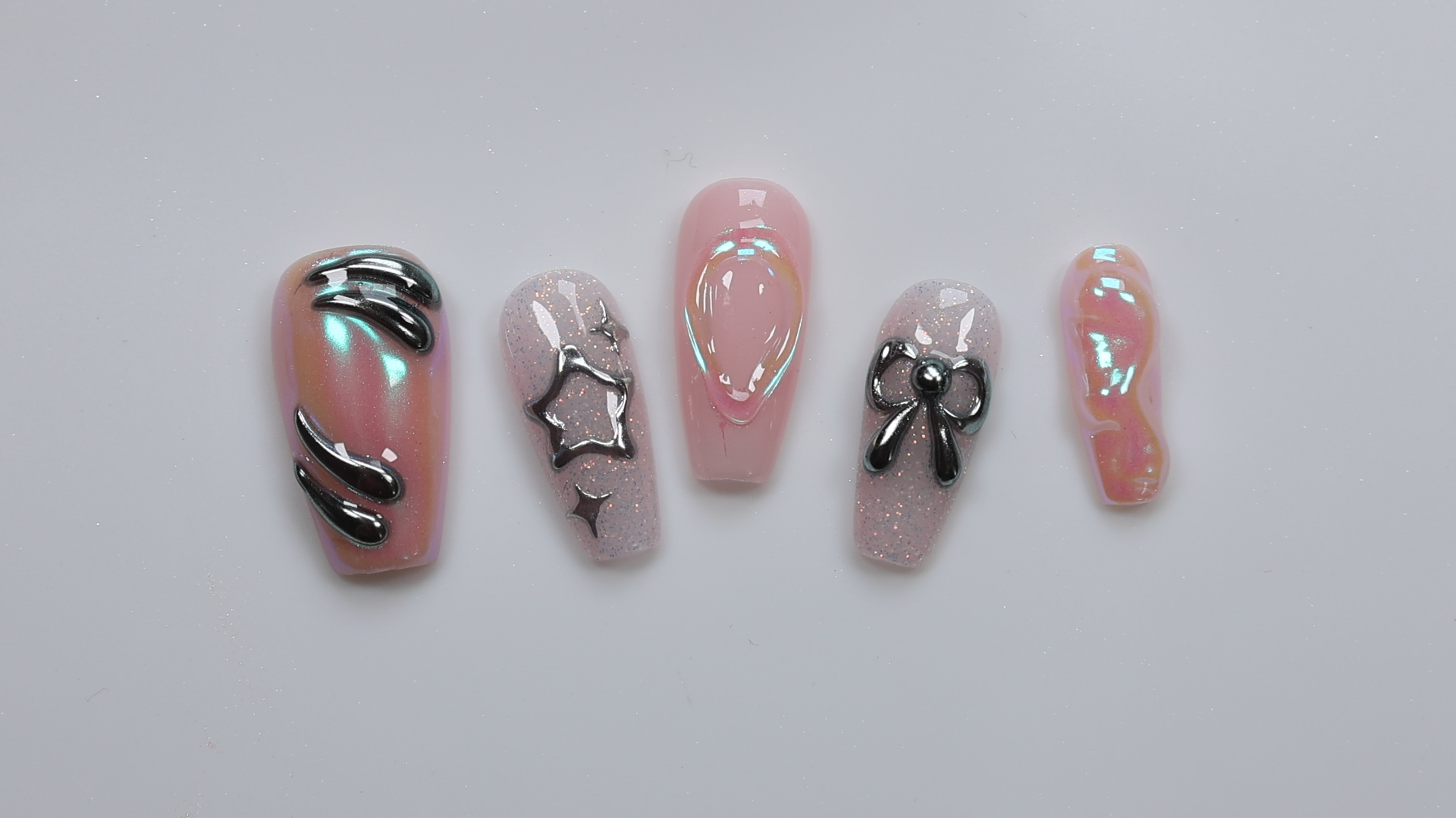Different Ways to Create 3D Chrome Nails