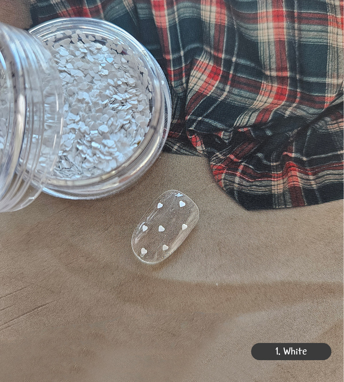 Bonniebee - 1mm Super Mini Heart Spangle