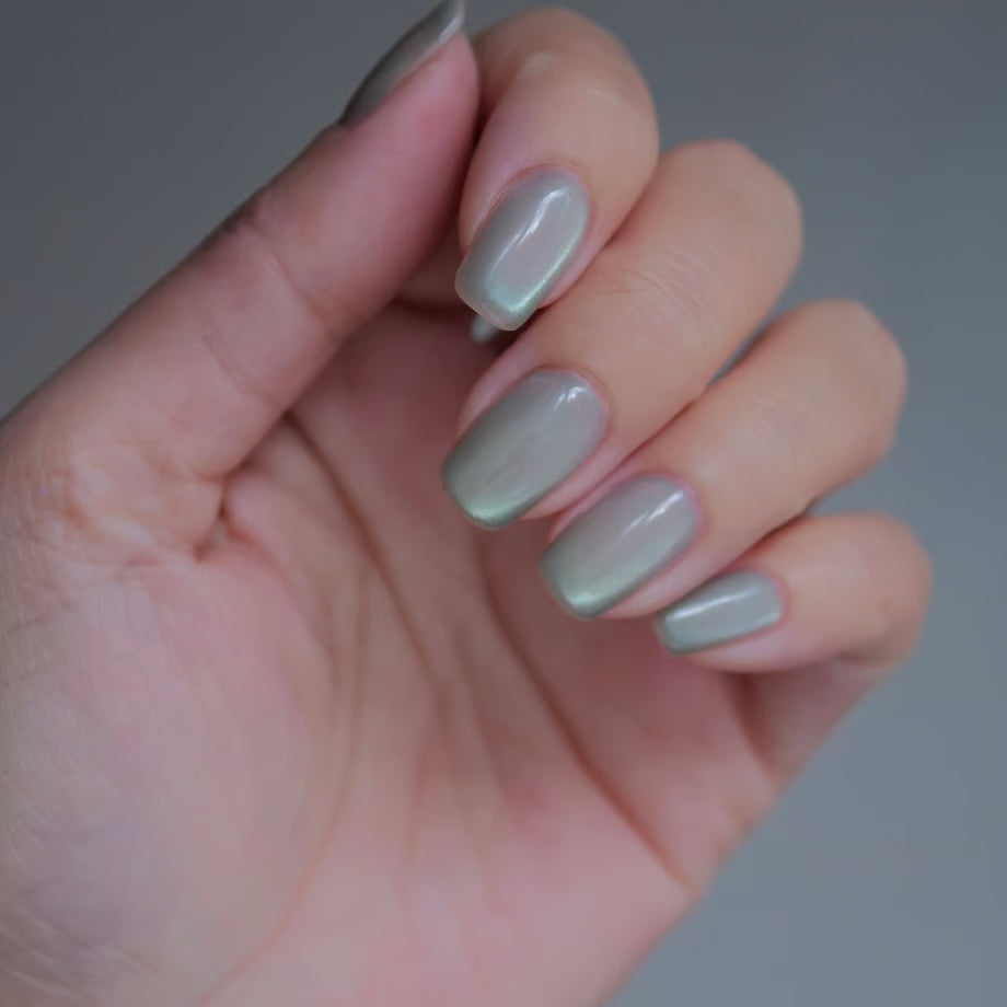 Ungu Nails - Fluorite Magnet