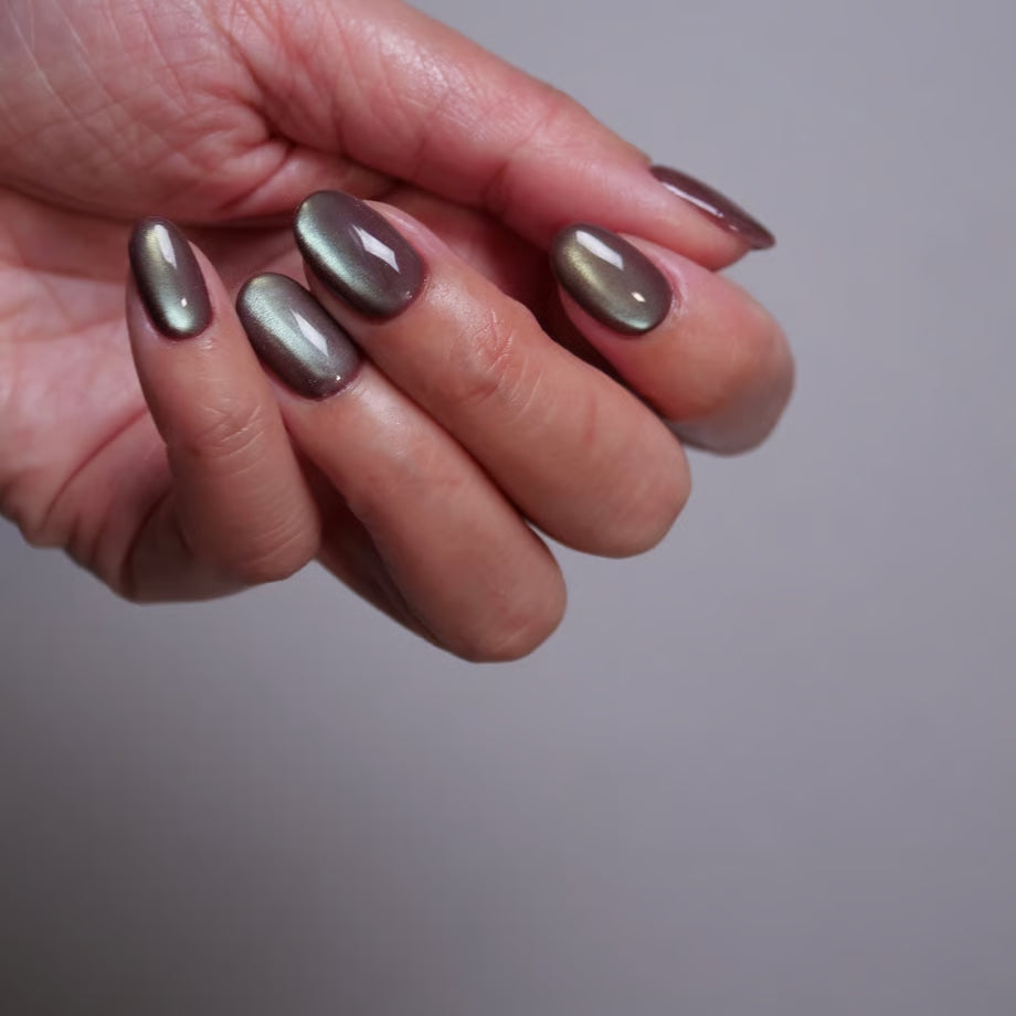 Ungu Nails - Fluorite Magnet
