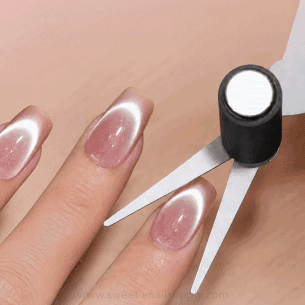 Blanc Blanc - French Nail Magnet Tool (M143)