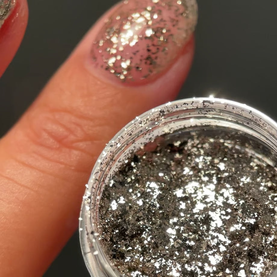 Ungu Nails - Grease Silver Flakes S/L