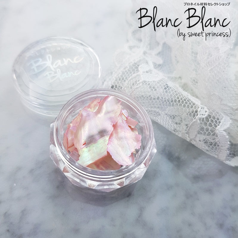 Blanc Blanc - (M33) Pastel Pink Opal Mother-of-pearl