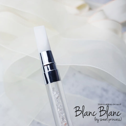 Blanc Blanc - (M70) Crystal Soft Silicone Brush