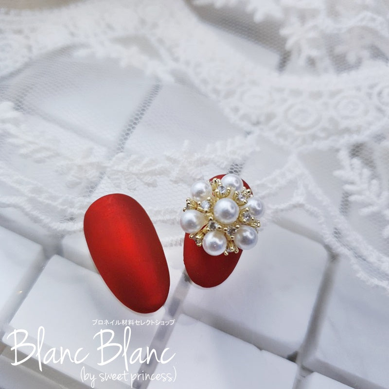 Blanc Blanc - (W22) Deep Silky Red Chrome Powder