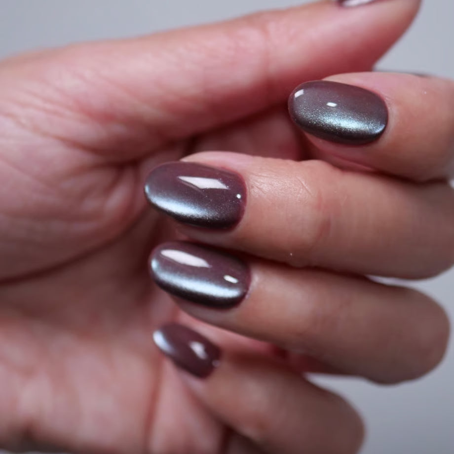 Ungu Nails - Mute Color Magnet