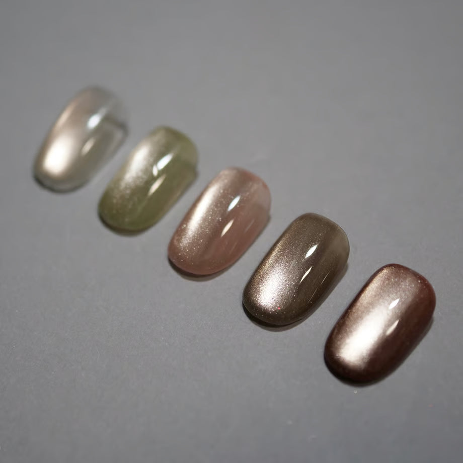 Ungu Nails - Mute Color Magnet