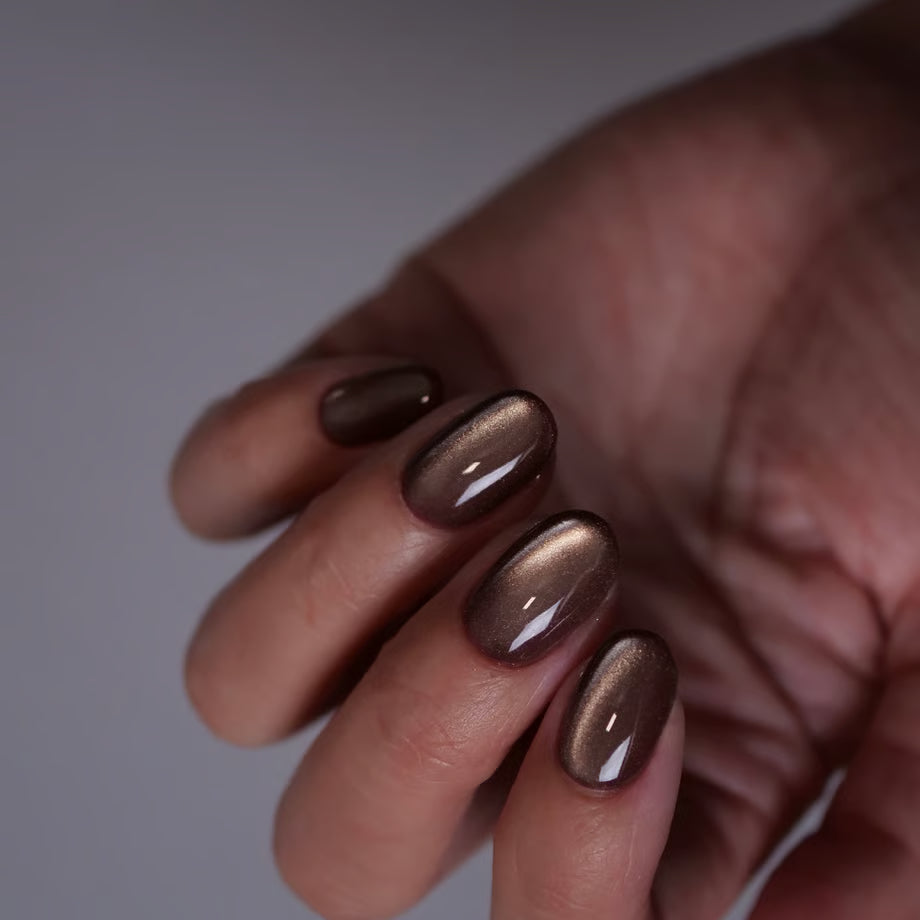 Ungu Nails - Mute Color Magnet