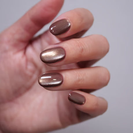 Ungu Nails - Mute Color Magnet