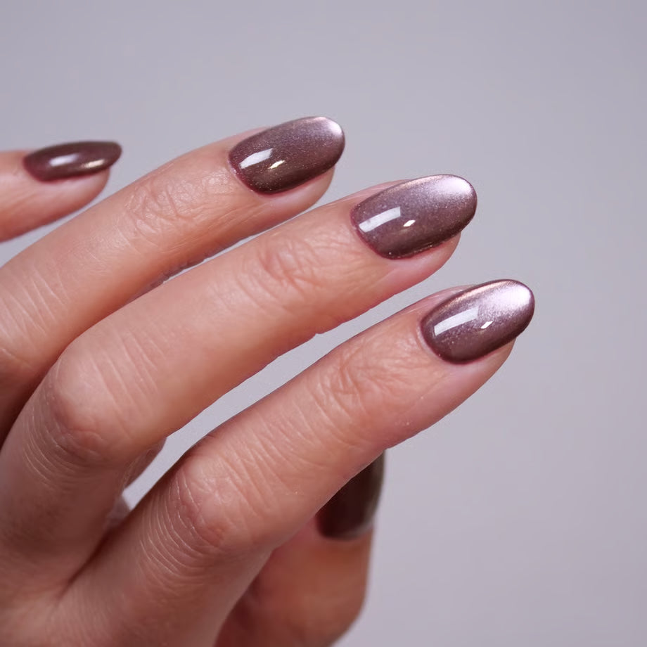Ungu Nails - Mute Color Magnet