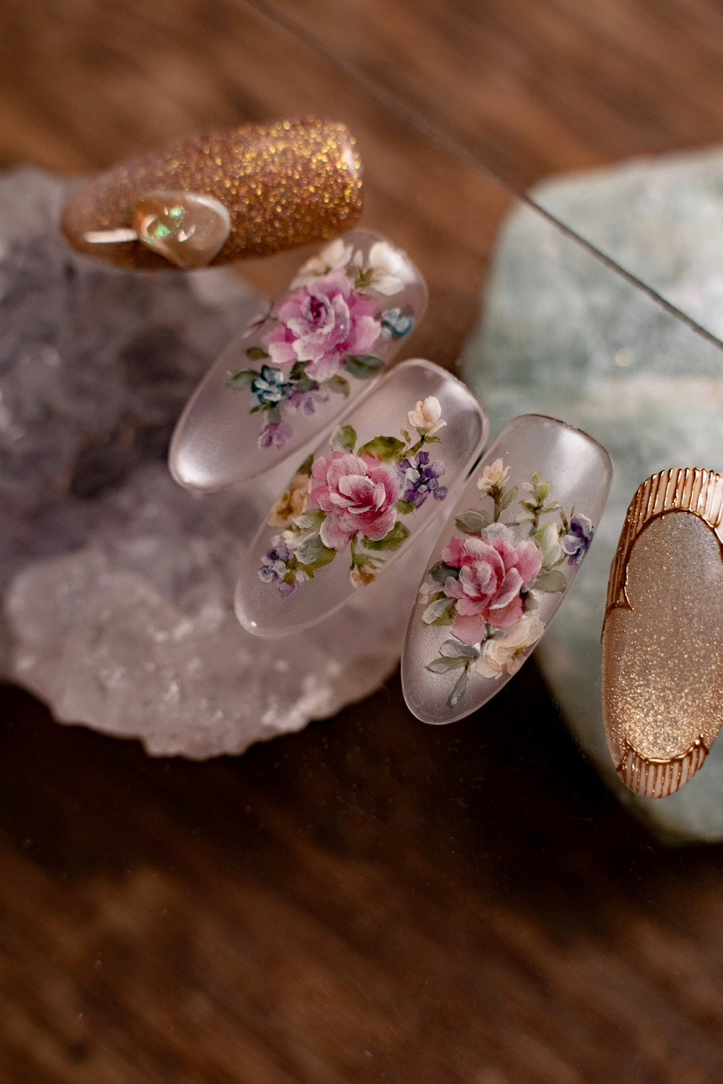 Ginanail -  Online Course Vintage Embossed Rose Bouquet Nail Art Design
