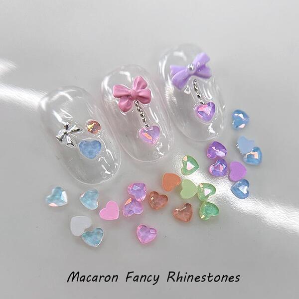 Bonniebee - Macaron Fancy Flatback Rhinestones (mini hearts)