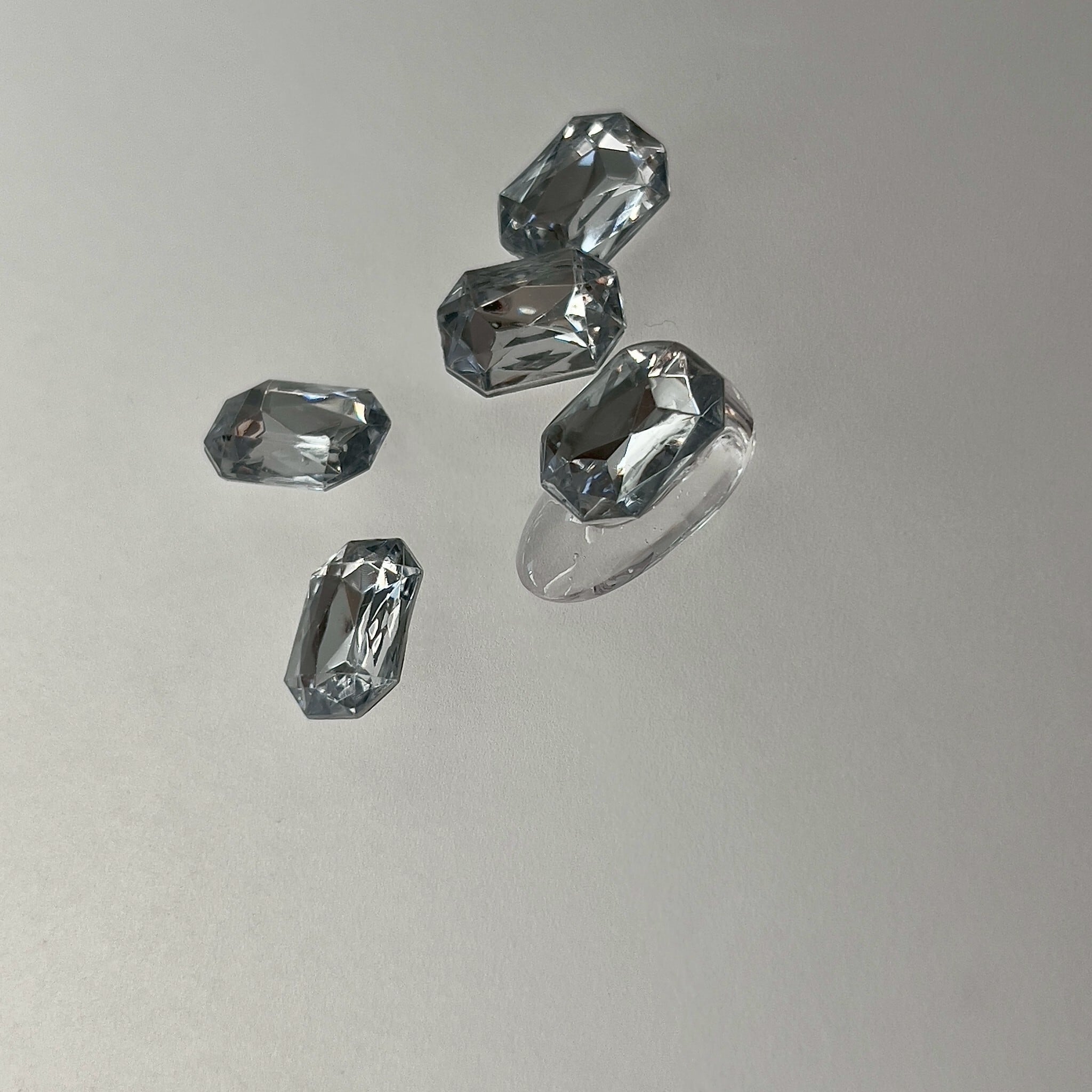 Atelier Novel - P973 Big Bijou (Crystal Gray)