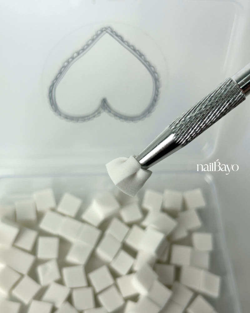 Nailbayo - Tweezer + Sponge Box