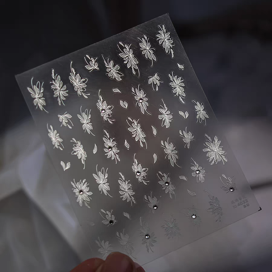 4032 - Self-Adhesive Flower Petal Nail Stickers