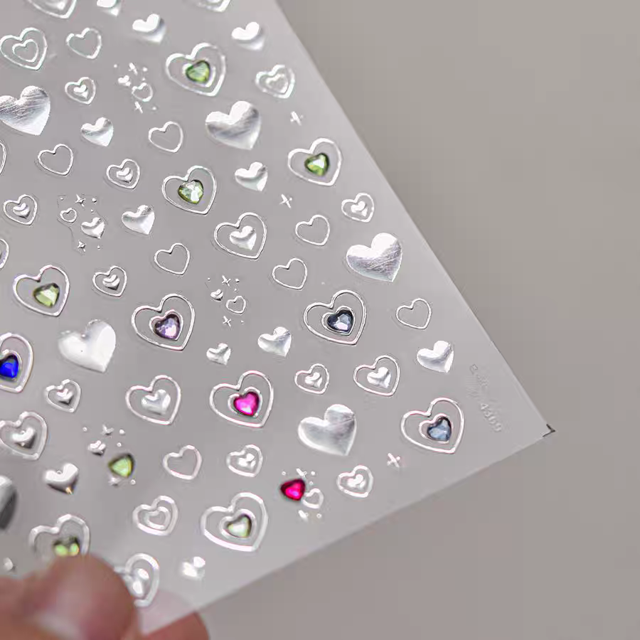 4369 - Self-Adhesive Heart Jewel Nail Stickers