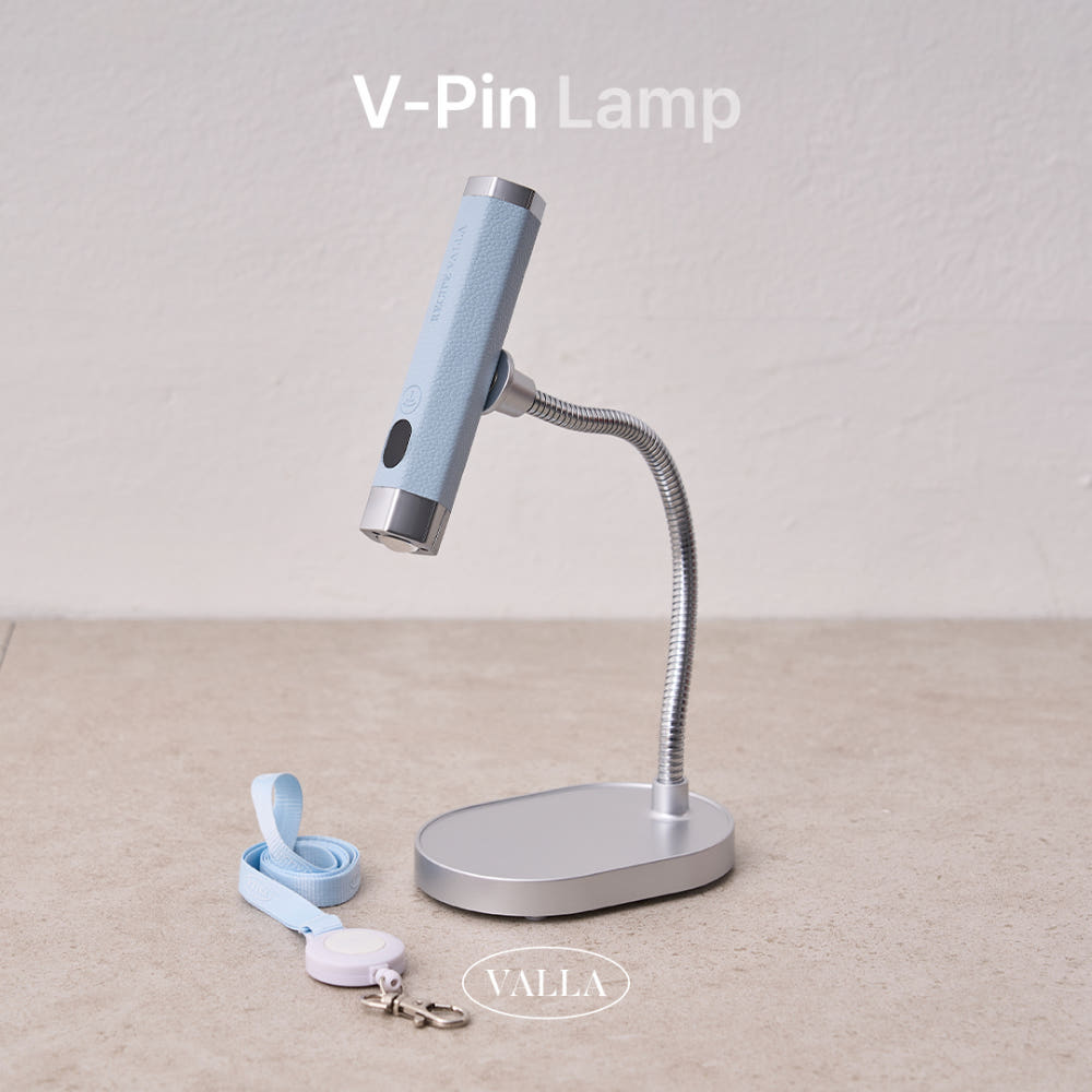 VALLA - V-PIN Lamp (2 colors) + lanyard